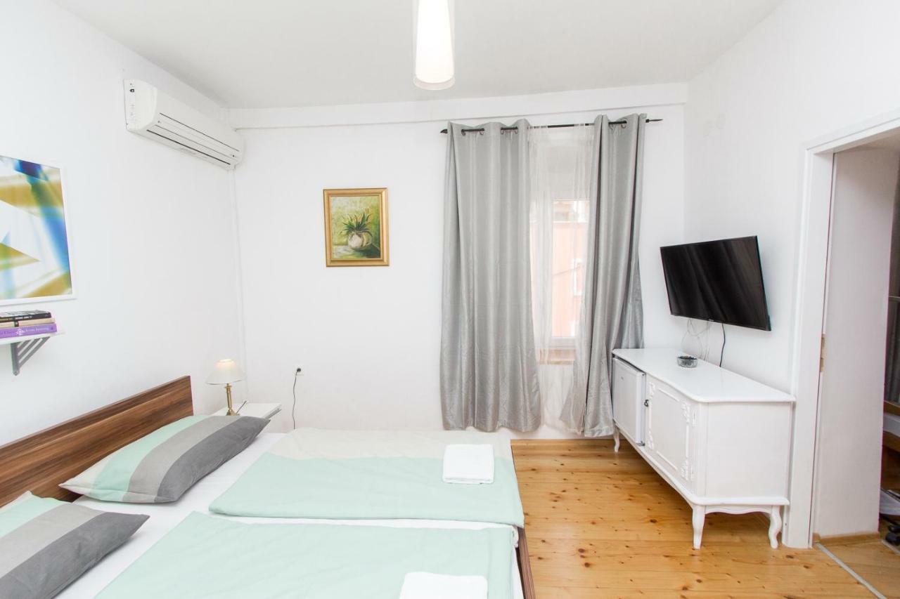 Apartments And Rooms Ille Šibenik Exterior foto