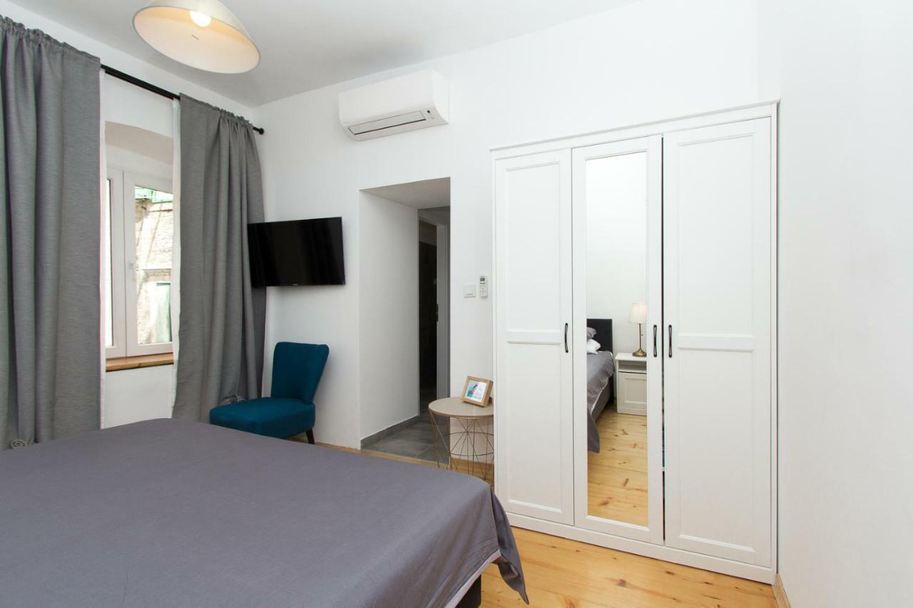 Apartments And Rooms Ille Šibenik Exterior foto